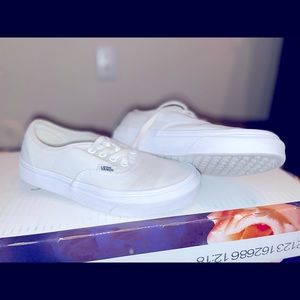 Vans Low top w strings